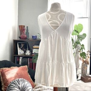 Entro White V-neck Prairie Sleeveless Tank Top